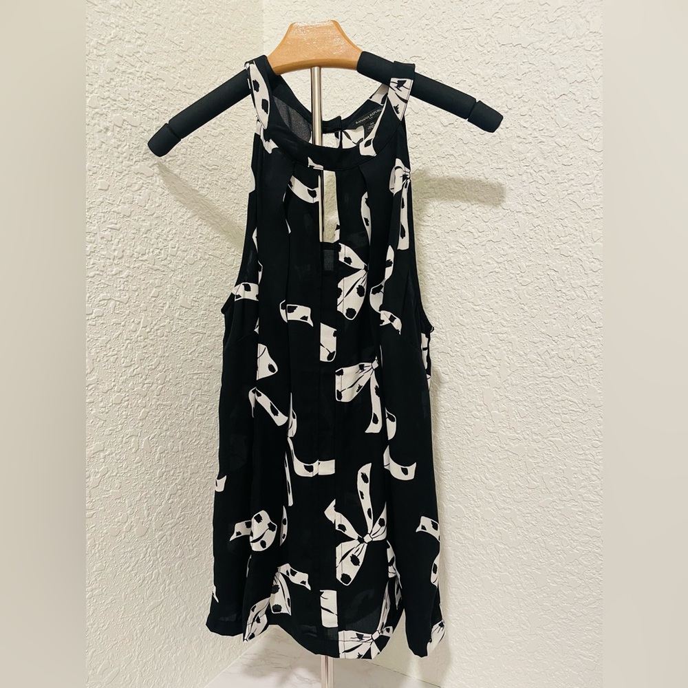 Banana Republic Bow Blouse Size Small EUC